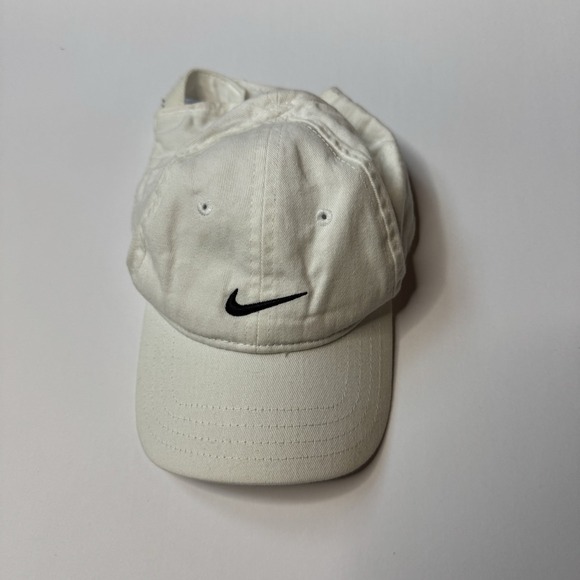 Nike Hat Kids White Youth‎ Infant Tennis Golf Gym Running Strapback - Picture 1 of 5